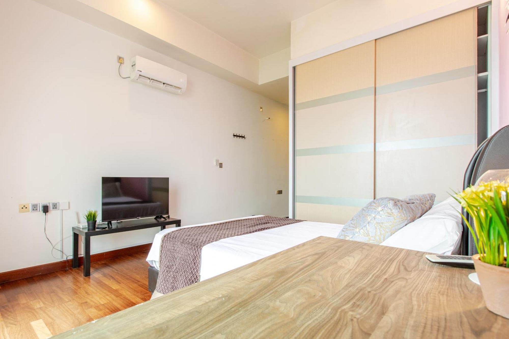 ג'והור בהרו Paragon Suites Studios With Private Jacuzzi Near Ciq Rts מראה חיצוני תמונה